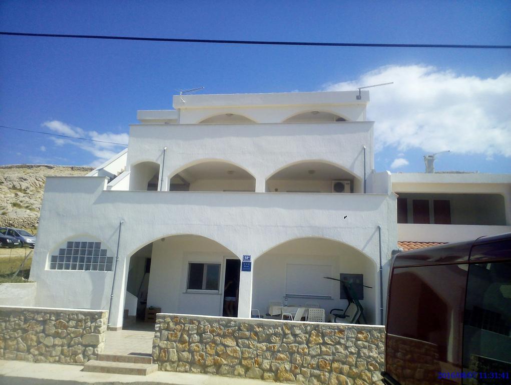 Apartments Markulincic Novalja Exterior photo